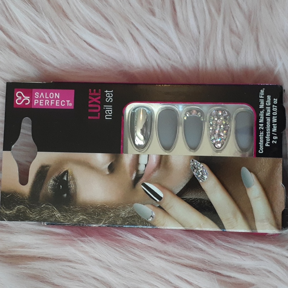 Brand New SALON PERFECT False Nails-M